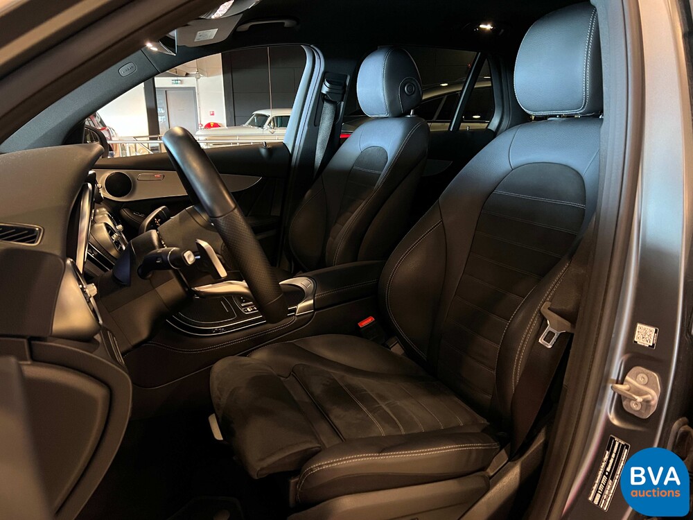 Mercedes-Benz GLC300e AMG 4Matic Business Solution 320pk 2020 -Org. NL-, J-376-ZZ