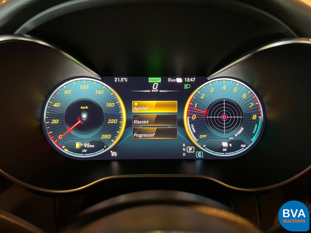 Mercedes-Benz GLC300e AMG 4Matic Business Solution 320pk 2020 -Org. NL-, J-376-ZZ