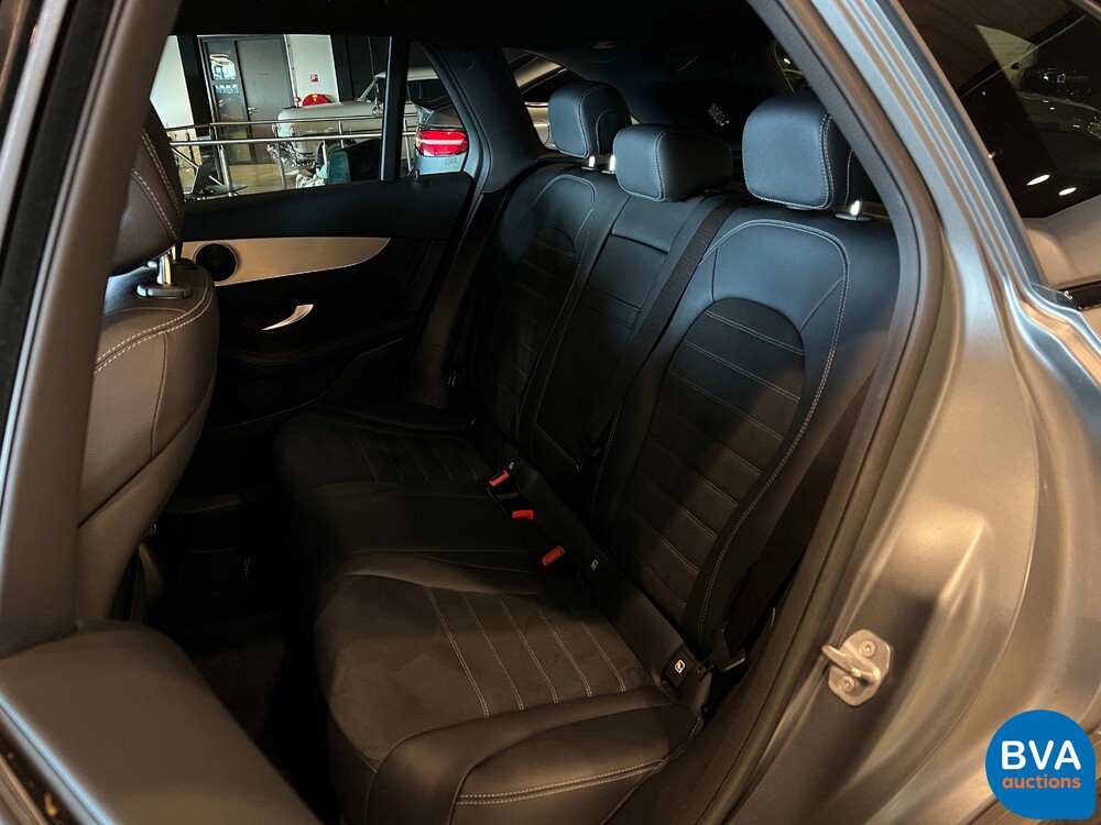 Mercedes-Benz GLC300e AMG 4Matic Business Solution 320pk 2020 -Org. NL-, J-376-ZZ