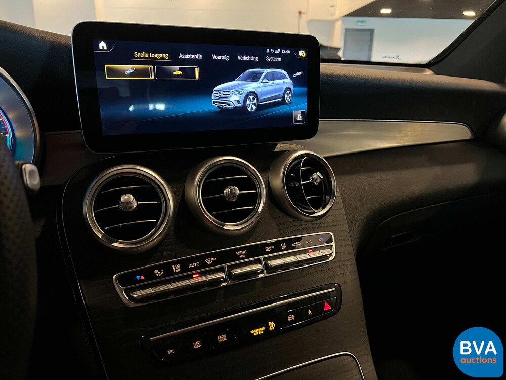 Mercedes-Benz GLC300e AMG 4Matic Business Solution 320pk 2020 -Org. NL-, J-376-ZZ