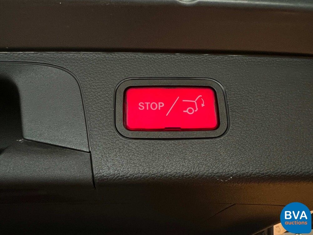 Mercedes-Benz GLC300e AMG 4Matic Business Solution 320pk 2020 -Org. NL-, J-376-ZZ