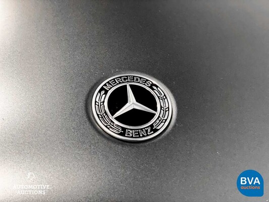 Mercedes-Benz GLC300e AMG 4Matic Business Solution 320pk 2020 -Org. NL-, J-376-ZZ