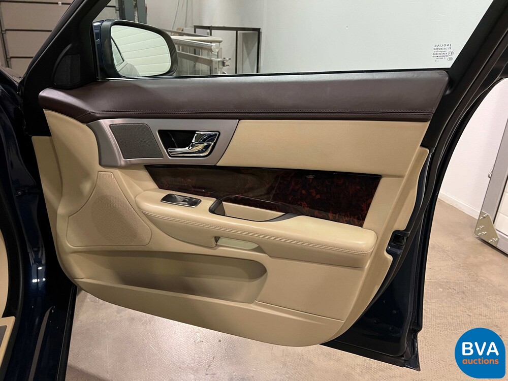 Jaguar XF 4.2 V8 Premium Luxury 298pk 2008 -Org. NL-, 21-GKN-8