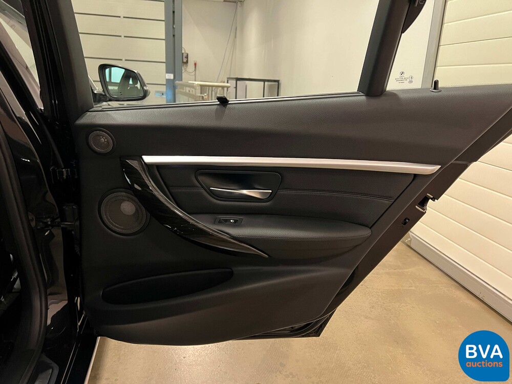 BMW 330e 2.0 Luxury eDrive 252pk -Org. NL- 3-serie, HT-095-J