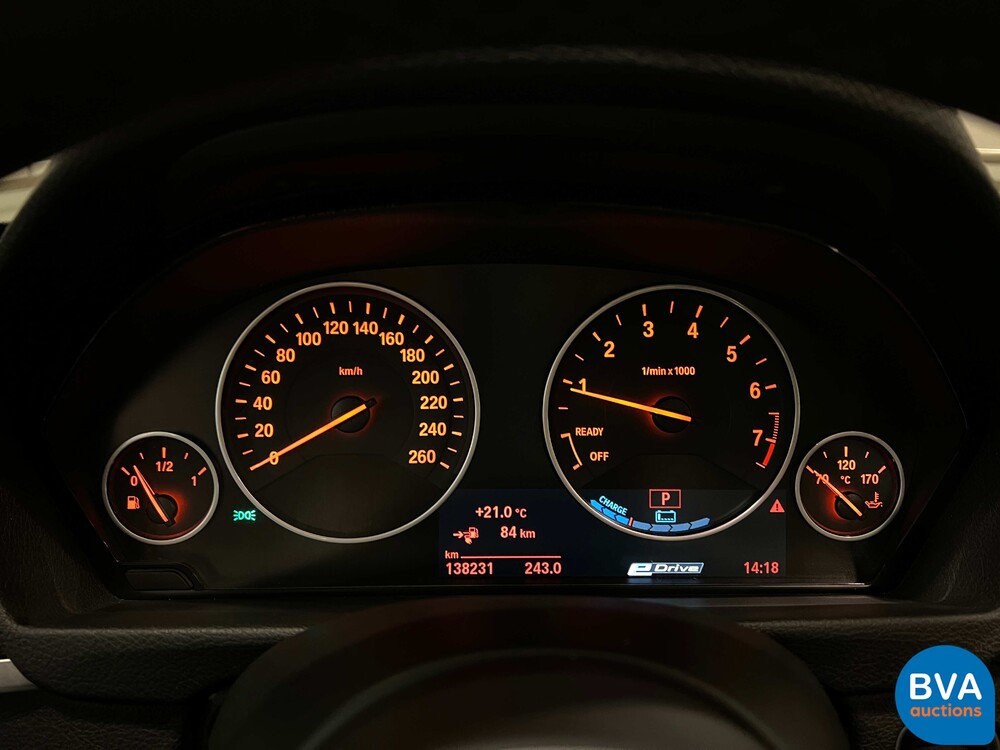 BMW 330e 2.0 Luxury eDrive 252pk -Org. NL- 3-serie, HT-095-J