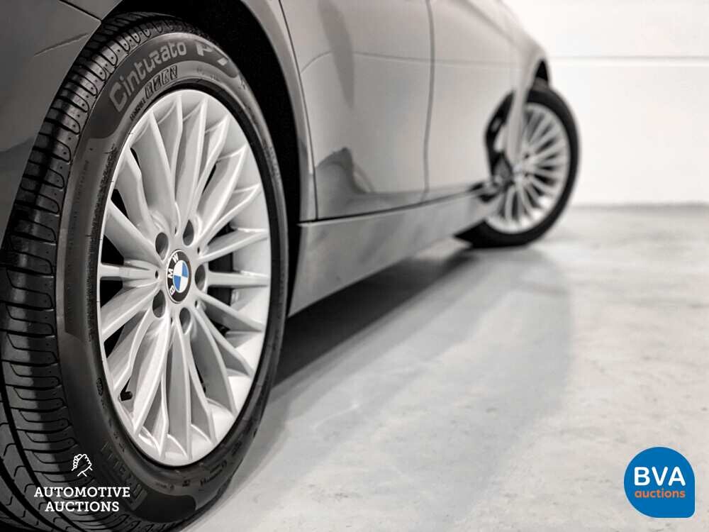 BMW 330e 2.0 Luxury eDrive 252pk -Org. NL- 3-serie, HT-095-J