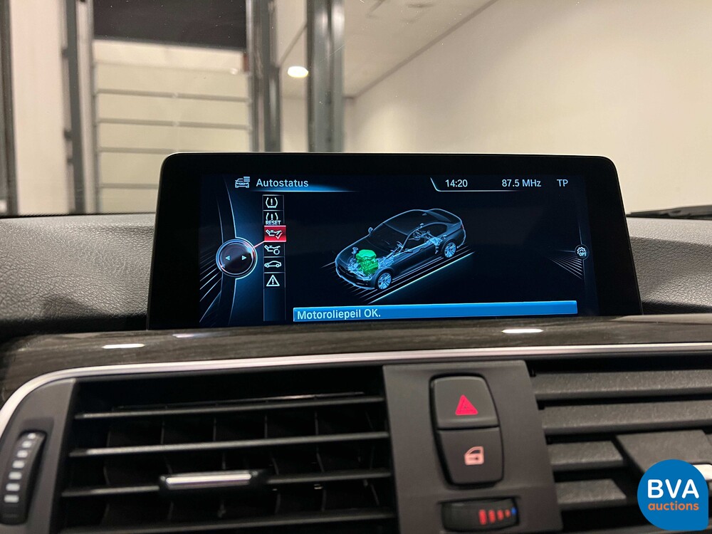 BMW 330e 2.0 Luxury eDrive 252pk -Org. NL- 3-serie, HT-095-J