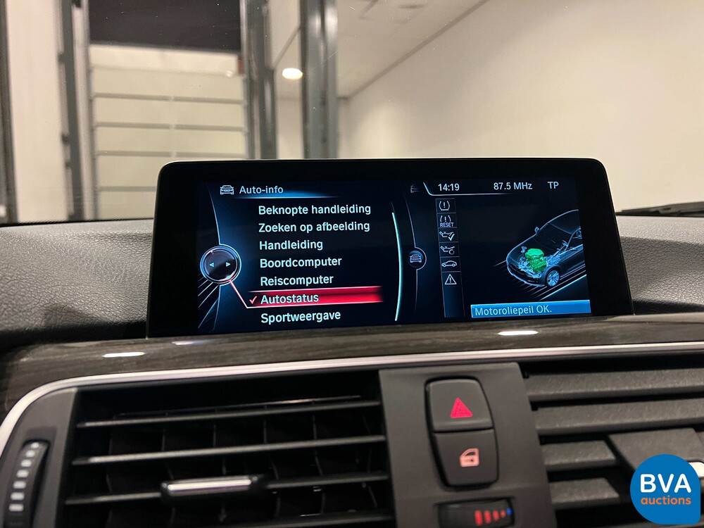 BMW 330e 2.0 Luxury eDrive 252pk -Org. NL- 3-serie, HT-095-J