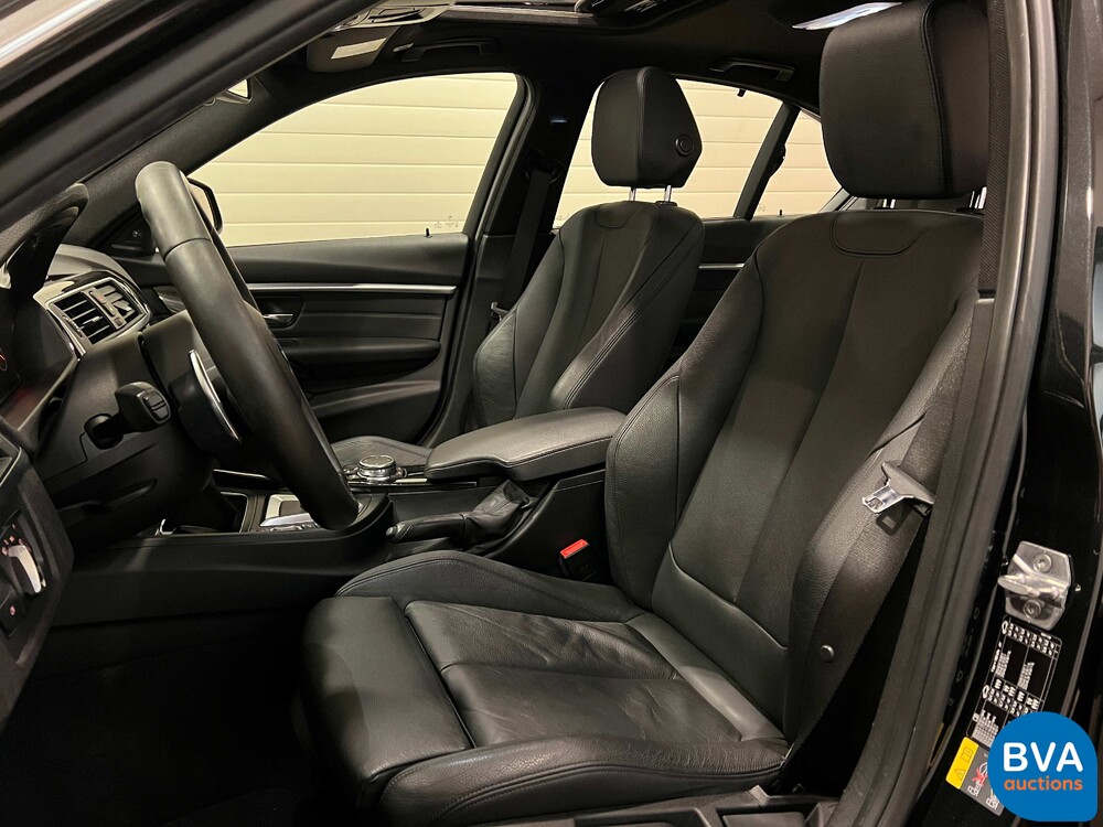 BMW 330e 2.0 Luxury eDrive 252pk -Org. NL- 3-serie, HT-095-J