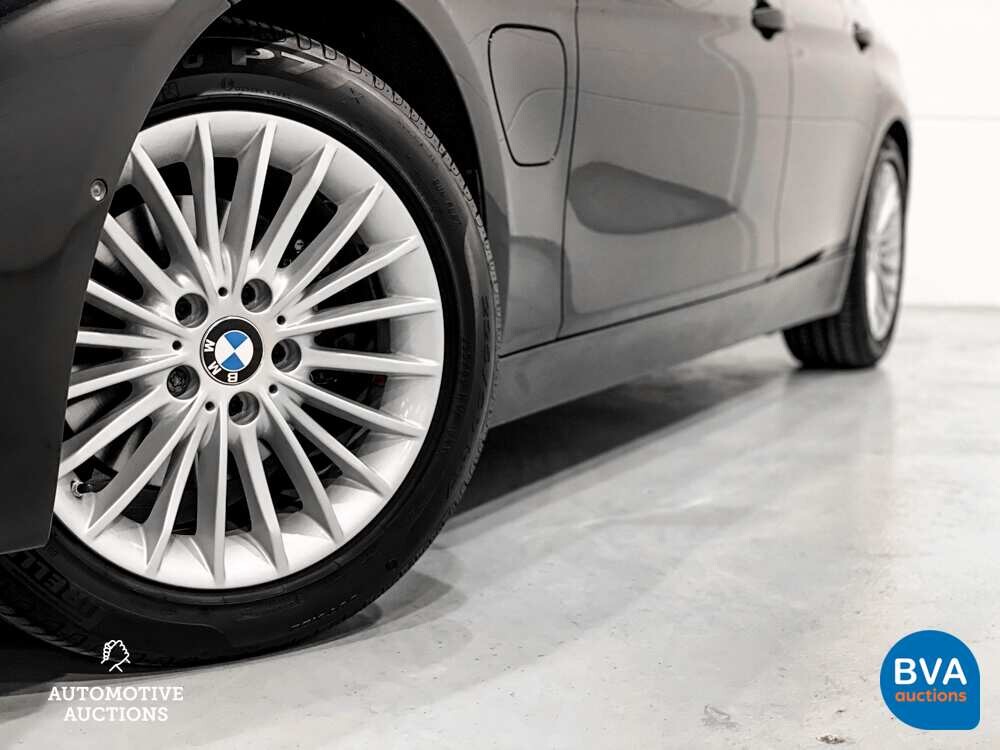 BMW 330e 2.0 Luxury eDrive 252pk -Org. NL- 3-serie, HT-095-J