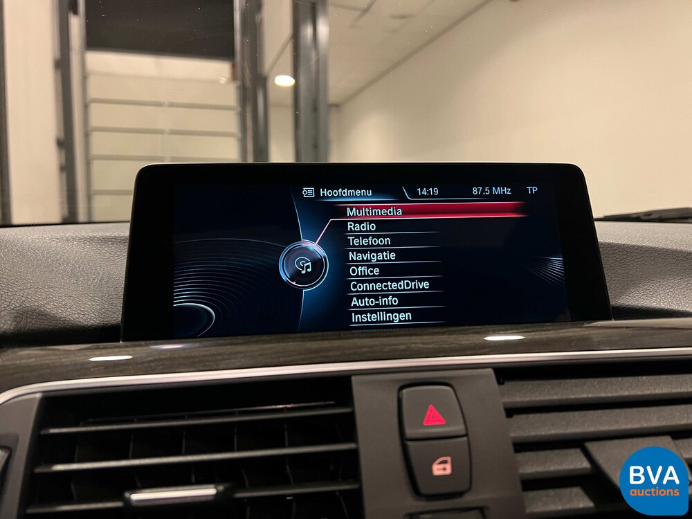 BMW 330e 2.0 Luxury eDrive 252pk -Org. NL- 3-serie, HT-095-J