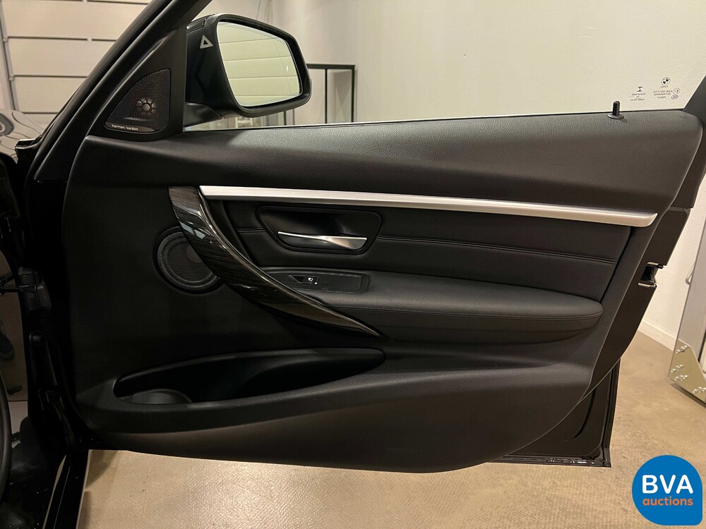 BMW 330e 2.0 Luxury eDrive 252pk -Org. NL- 3-serie, HT-095-J