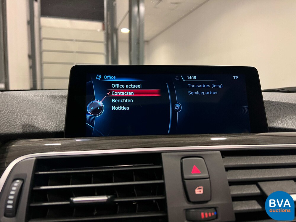 BMW 330e 2.0 Luxury eDrive 252pk -Org. NL- 3-serie, HT-095-J