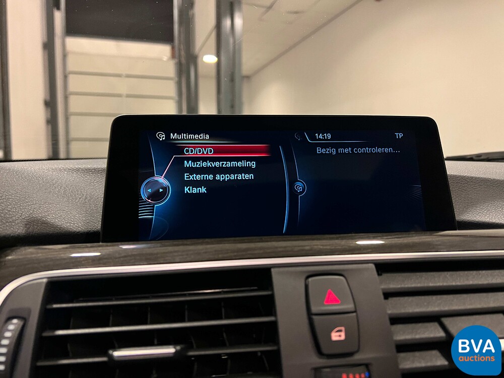 BMW 330e 2.0 Luxury eDrive 252pk -Org. NL- 3-serie, HT-095-J