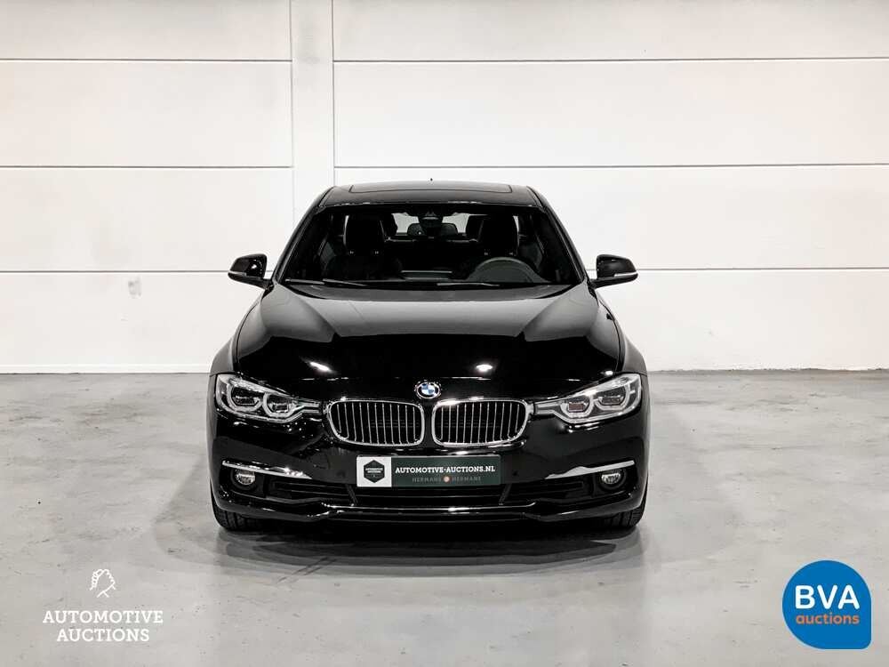 BMW 330e 2.0 Luxury eDrive 252pk -Org. NL- 3-serie, HT-095-J