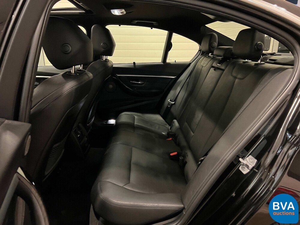 BMW 330e 2.0 Luxury eDrive 252pk -Org. NL- 3-serie, HT-095-J