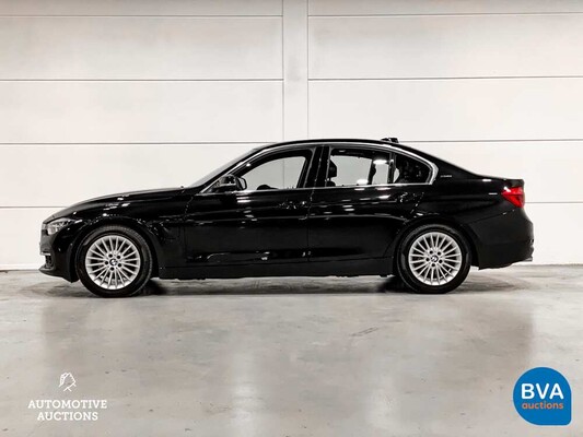 BMW 330e 2.0 Luxury eDrive 252pk -Org. NL- 3-serie, HT-095-J