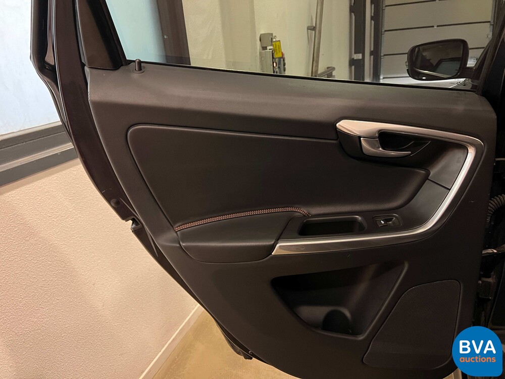 Volvo XC60 D3 2.0 R-Design 150pk 2016, XK-208-L