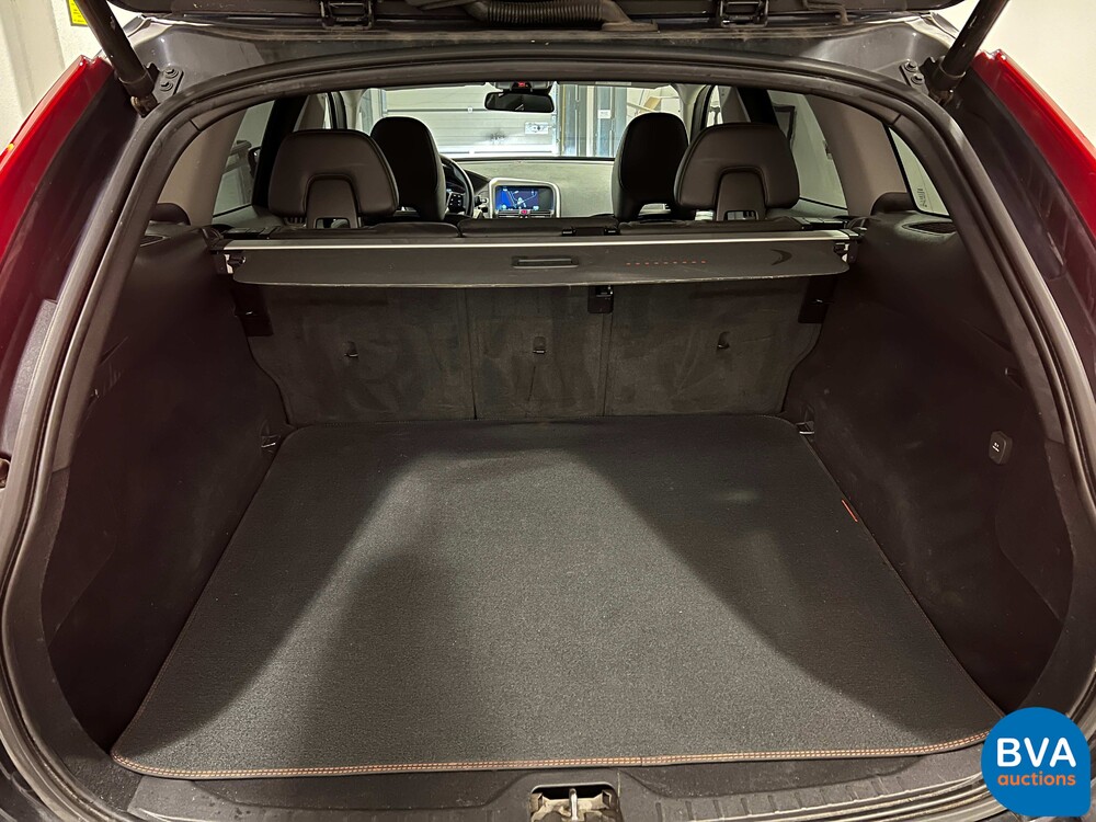 Volvo XC60 D3 2.0 R-Design 150pk 2016, XK-208-L