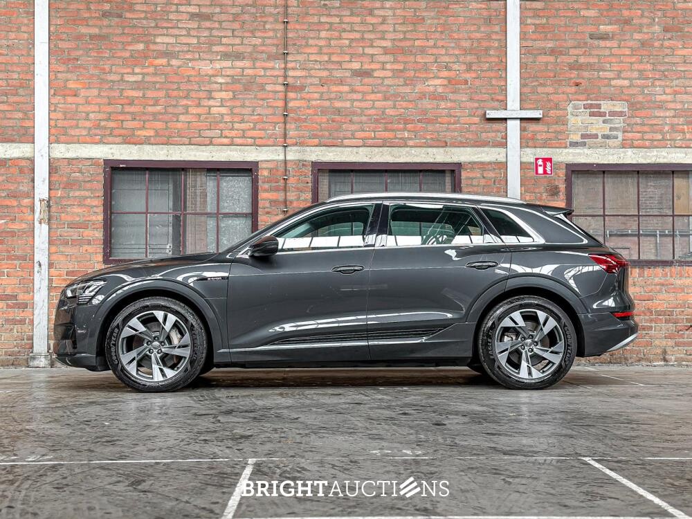 Audi E-tron 50 quattro Business edition 71 kWh 313pk 2020 (Origineel-NL+ 1e eigenaar), J-695-PX