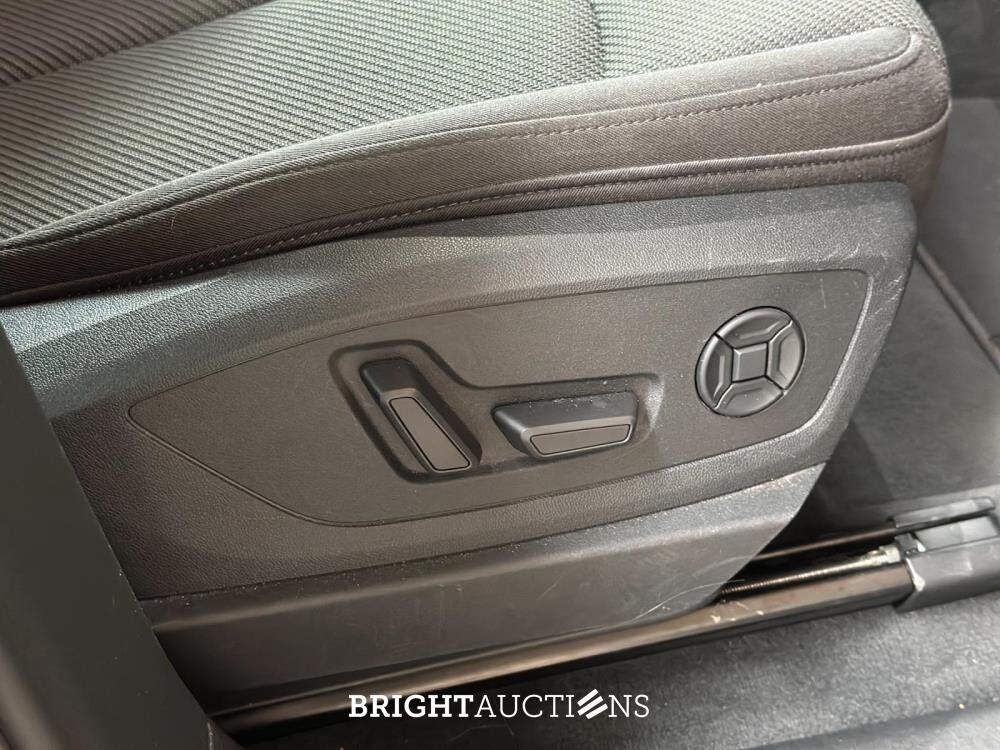 Audi E-tron 50 quattro Business edition 71 kWh 313pk 2020 (Origineel-NL+ 1e eigenaar), J-695-PX