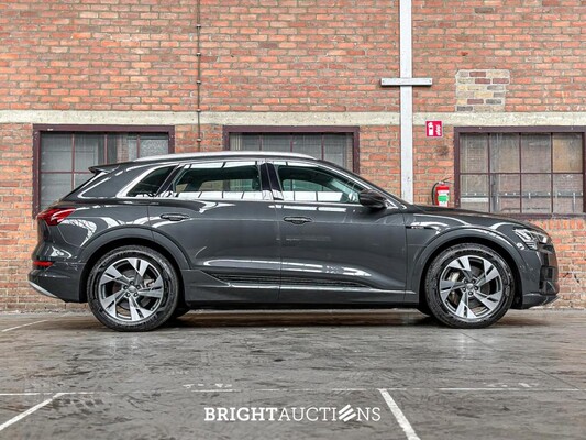 Audi E-tron 50 quattro Business edition 71 kWh 313pk 2020 (Origineel-NL+ 1e eigenaar), J-695-PX