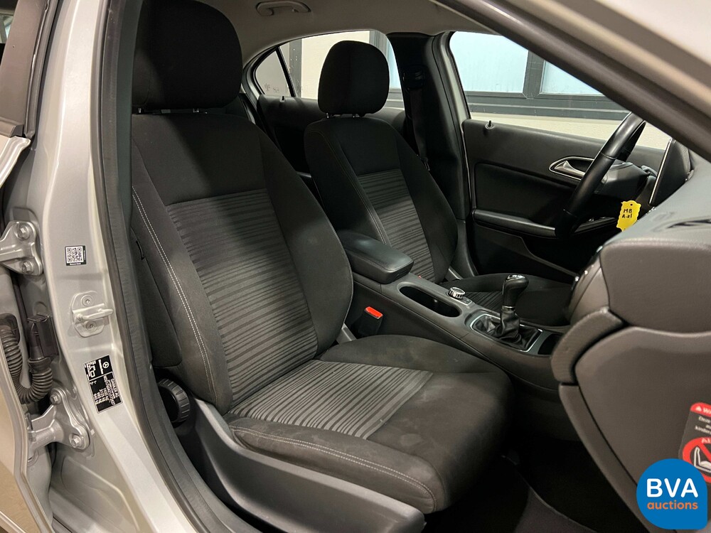 Mercedes-Benz A180 Edition 122PS 2013 -Org. NL-A-Klasse, 4-SGJ-16.