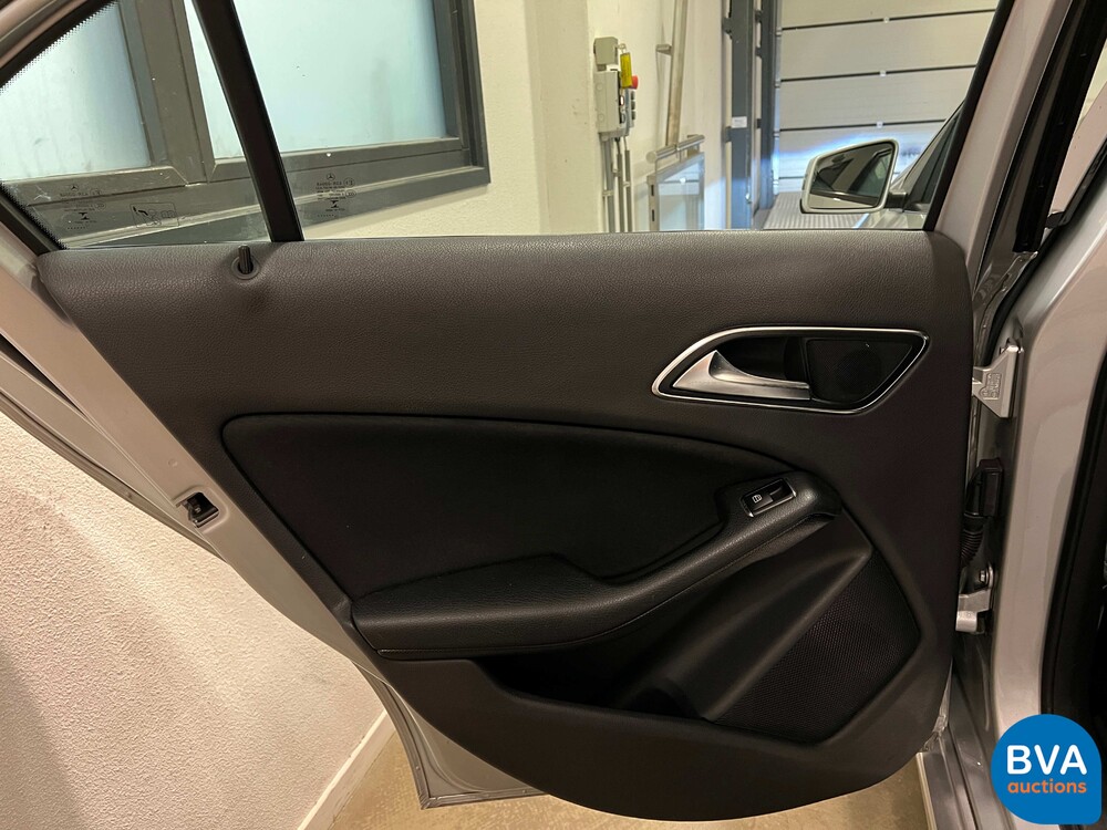 Mercedes-Benz A180 Edition 122PS 2013 -Org. NL-A-Klasse, 4-SGJ-16.