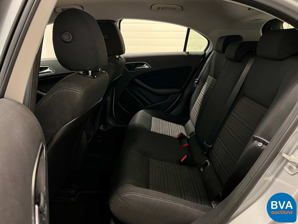 Mercedes-Benz A180 Edition 122PS 2013 -Org. NL-A-Klasse, 4-SGJ-16.