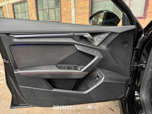 Audi RS3 Sportback 2.5 TFSI Quattro -Milltek- 400hpk 2023, NL Nummernschild