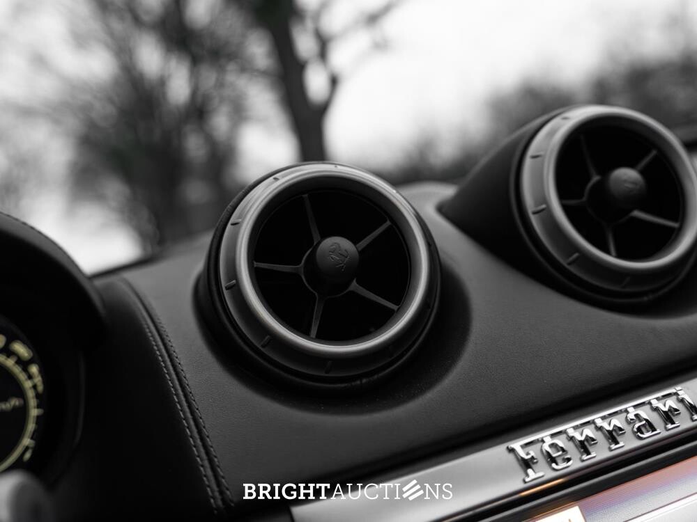 Ferrari California 4.3 V8 HELE 466hp 2011, 6-XXT-23