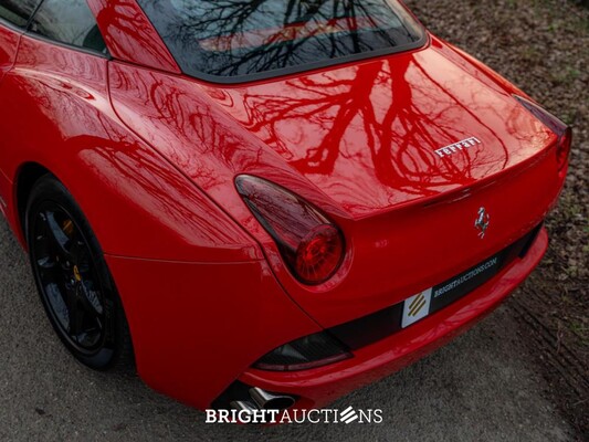 Ferrari California 4.3 V8 HELE 466hp 2011, 6-XXT-23
