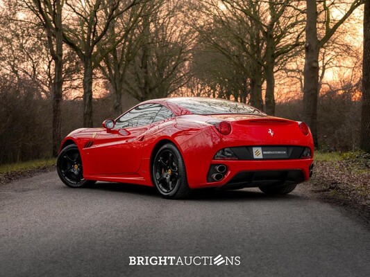 Ferrari California 4.3 V8 HELE 466hp 2011, 6-XXT-23