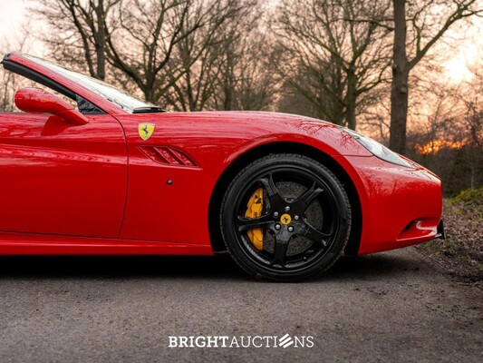 Ferrari California 4.3 V8 HELE 466hp 2011, 6-XXT-23