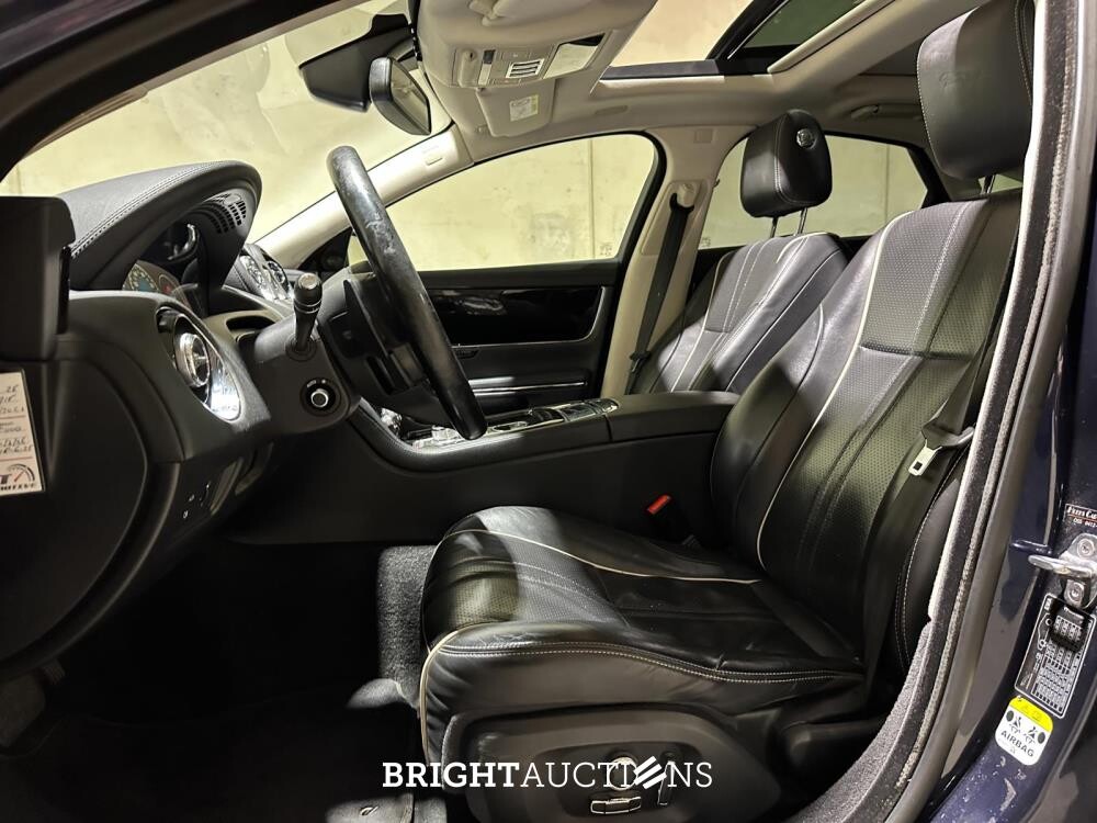 Jaguar XJ 3.0 D Premium Luxury 300pk 2016, RV-612-X