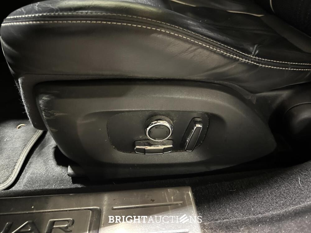 Jaguar XJ 3.0 D Premium Luxury 300pk 2016, RV-612-X