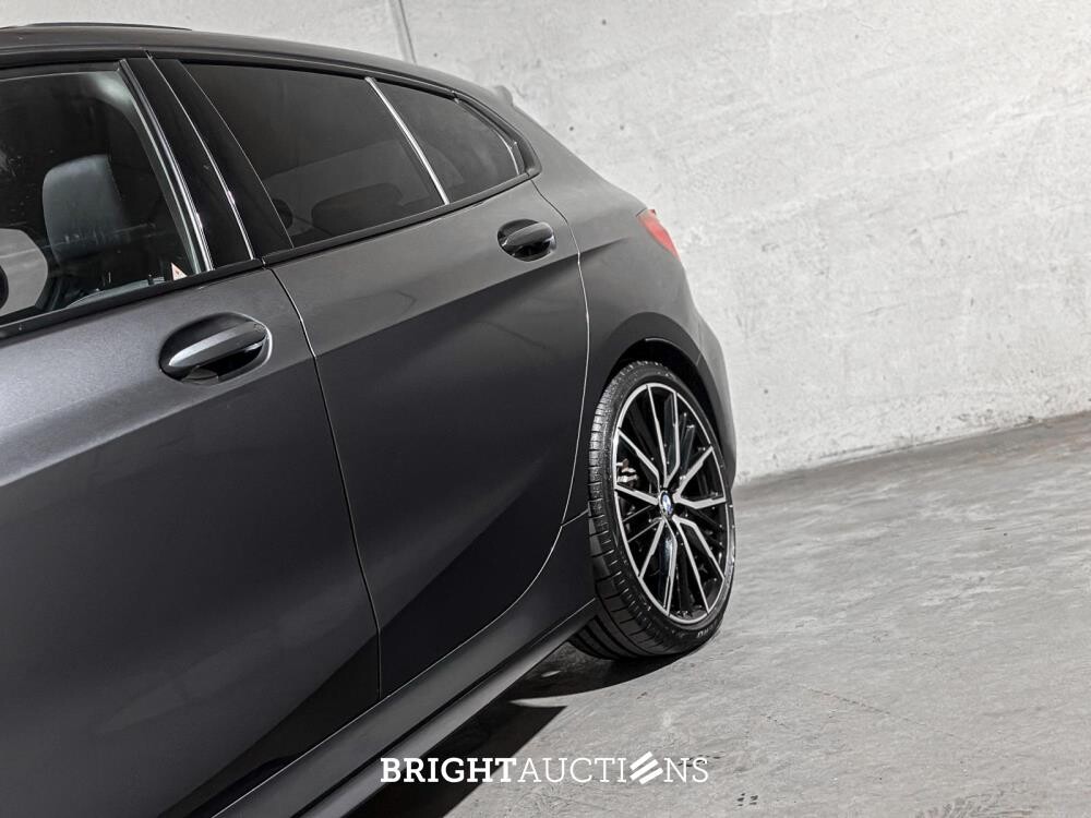 BMW 118i Executive Edition M-Sport 140pk 2020 (Origineel-NL) 1-Serie F40, J-643-ZV
