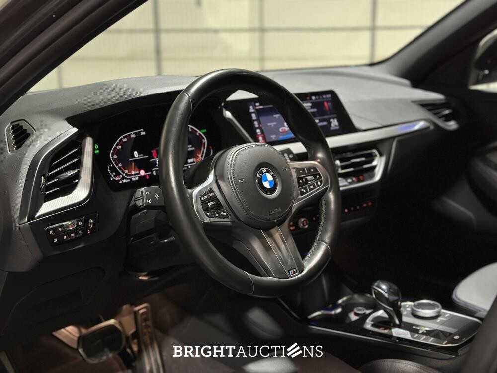 BMW 118i Executive Edition M-Sport 140pk 2020 (Origineel-NL) 1-Serie F40, J-643-ZV