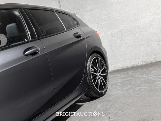 BMW 118i Executive Edition M-Sport 140pk 2020 (Origineel-NL) 1-Serie F40, J-643-ZV