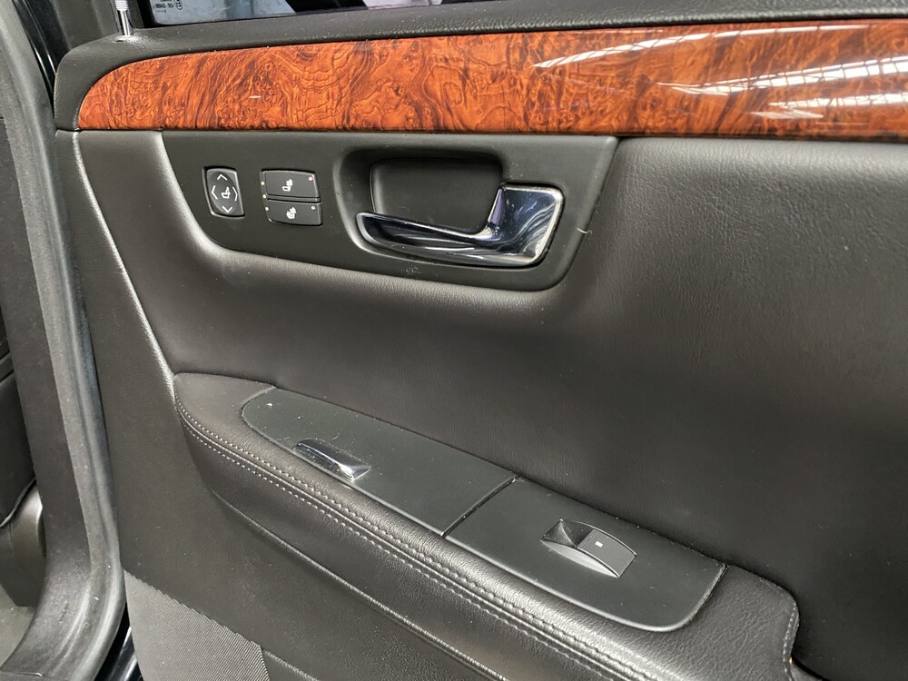 Cadillac DTS 4.6 V8 280hp 2007.