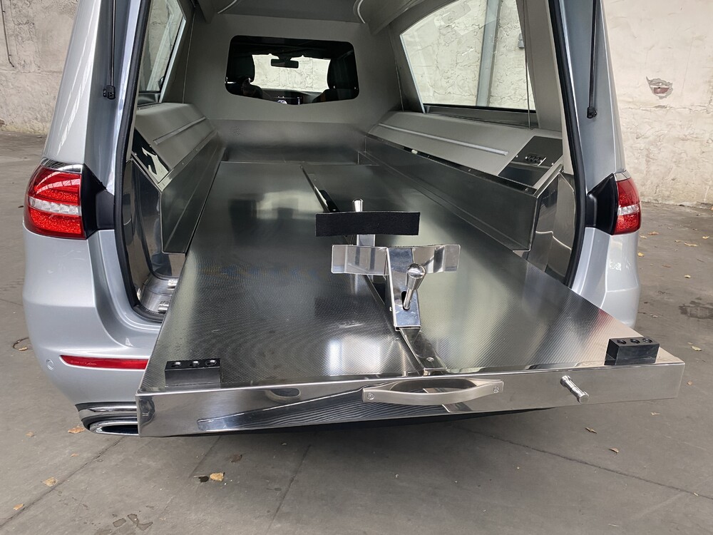 Mercedes-Benz E-Class W213 Funeral Car Funeral Car 2018.