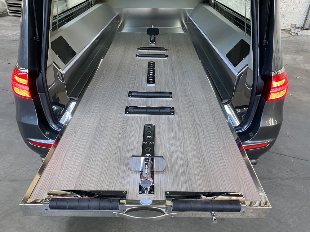 Mercedes-Benz E-Class W213 Funeral Car Funeral Car 2018.