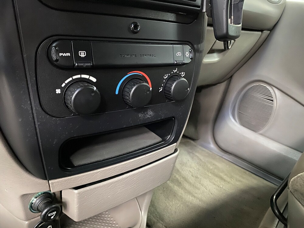 Chrysler Grand Voyager Funeral Car Transfer Car 2.5 2002 Orig.NL, 29-PDR-6.