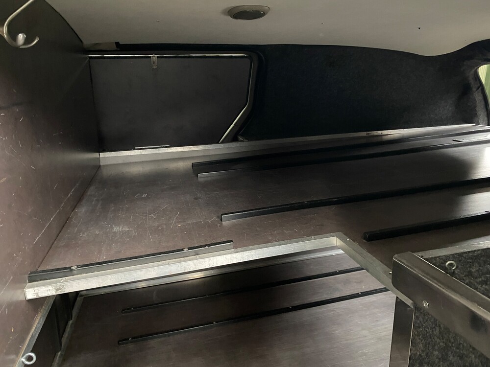 Chrysler Grand Voyager Funeral Car Transfer Car 2.5 2002 Orig.NL, 29-PDR-6.