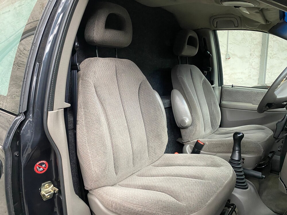 Chrysler Grand Voyager Funeral Car Transfer Car 2.5 2002 Orig.NL, 29-PDR-6.