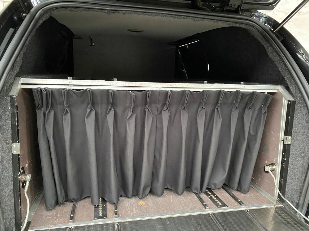 Chrysler Grand Voyager Funeral Car Transfer Car 2.5 2002 Orig.NL, 29-PDR-6.