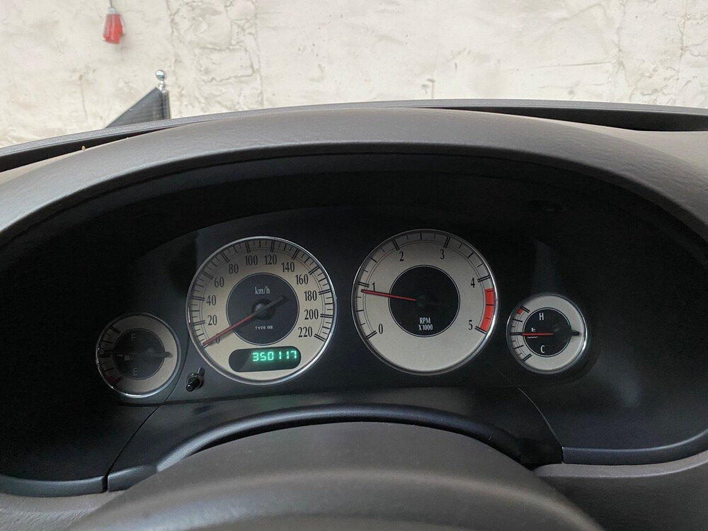 Chrysler Grand Voyager Funeral Car Transfer Car 2.5 2002 Orig.NL, 29-PDR-6.