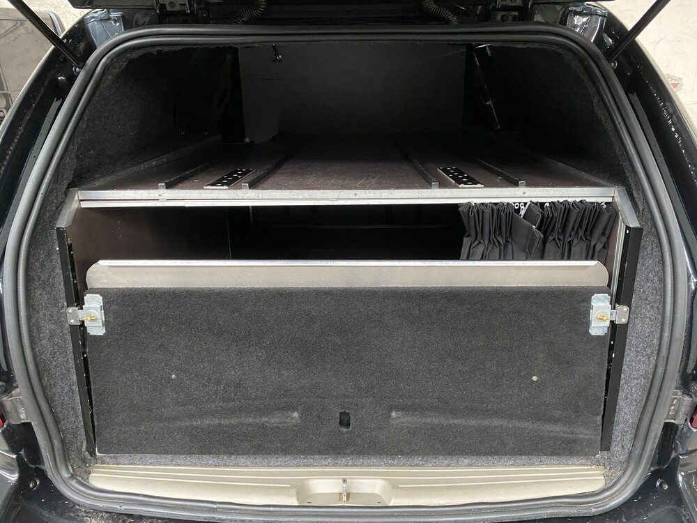 Chrysler Grand Voyager Funeral Car Transfer Car 2.5 2002 Orig.NL, 29-PDR-6.