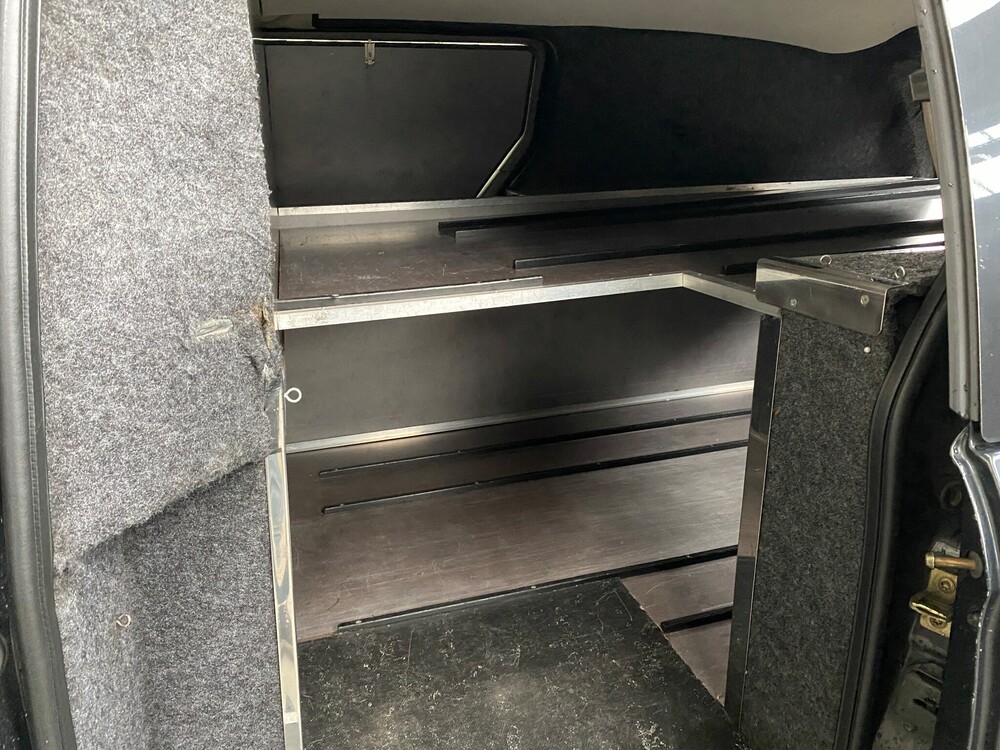 Chrysler Grand Voyager Funeral Car Transfer Car 2.5 2002 Orig.NL, 29-PDR-6.