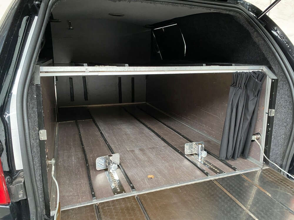 Chrysler Grand Voyager Funeral Car Transfer Car 2.5 2002 Orig.NL, 29-PDR-6.